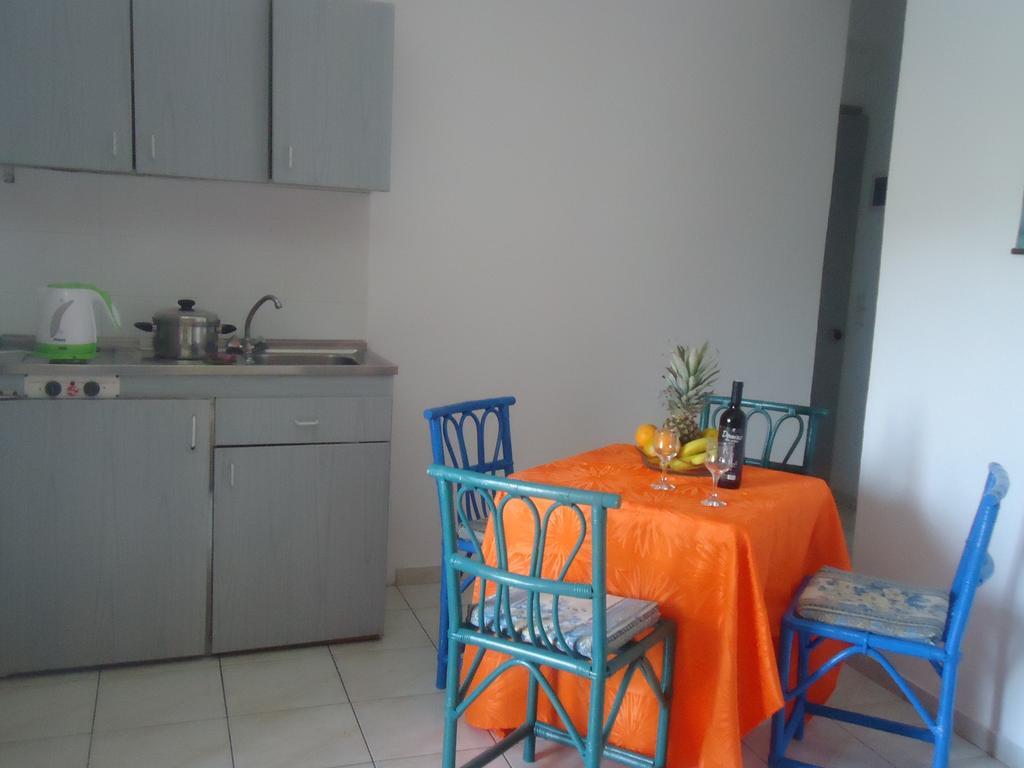 Saloustros Apartments Amoudara Lasithiou Habitación foto